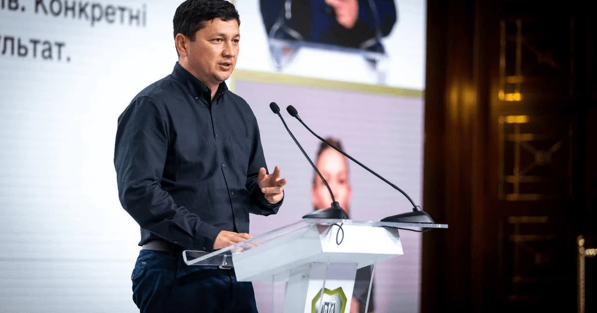 Віталій Кім під час пресконференції про витрати на ветеранів