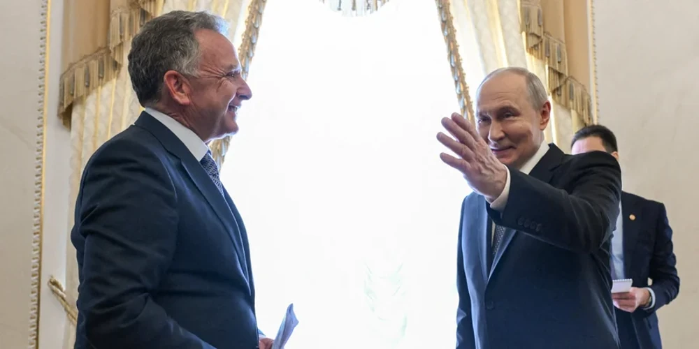 Володимир Путін і Стів Віткофф у Костянтинівському палаці 21 жовтня 2026 року